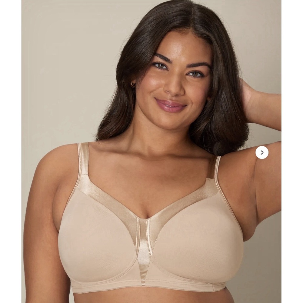 Playtex 18 Hour 42B  Silky Soft Smoothing Wirefree Bra 4803 Nude Breathable‎ NEW